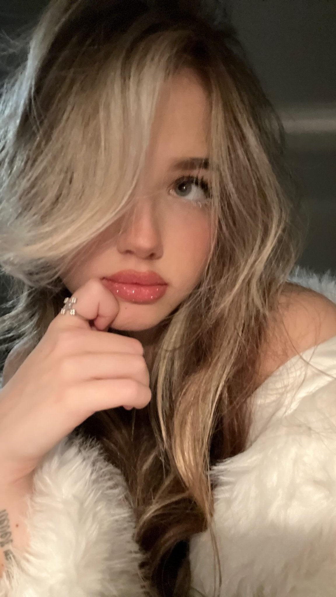 Pretty Glitter Lip Kit - SHEGLITTARYPretty Glitter Lip KitSHEGLITTARY