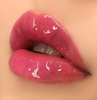 Candy A High Gloss Plumping Lip with SPF - SHEGLITTARYCandy A High Gloss Plumping Lip with SPFSHEGLITTARY