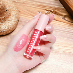 Candy  A High Gloss Plumping Lip with SPF